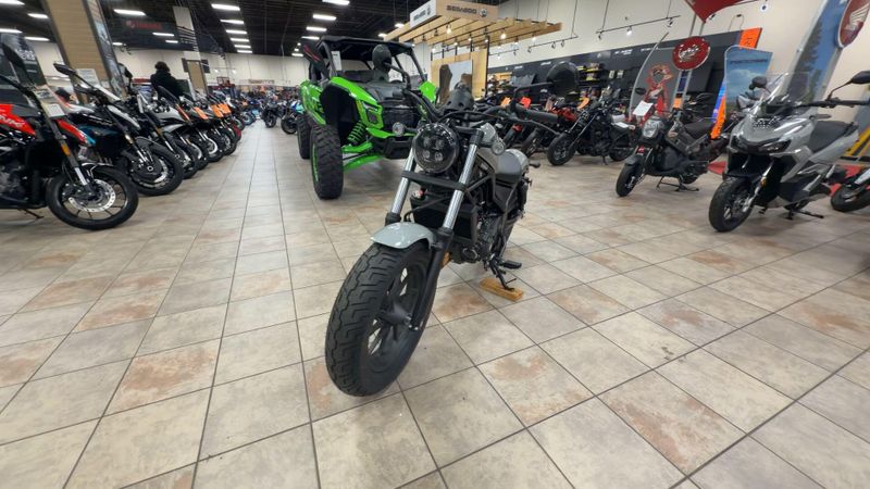 New 2026 Honda REBEL 300 E-CLUTCH Image 4