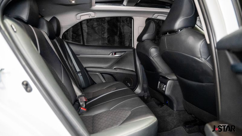 2021 Toyota Camry XSE photo 18