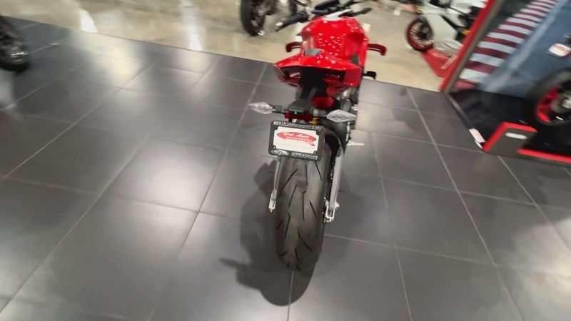 New 2025 Ducati STREETFIGHTER V4 S 3G Image 7
