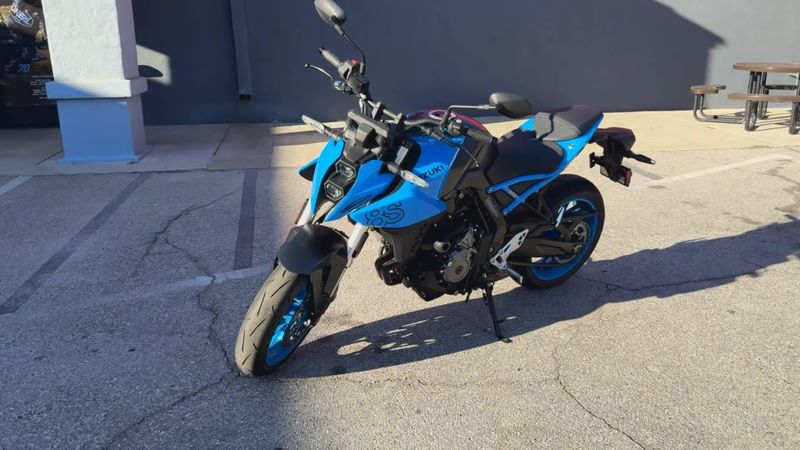 Used 2024 Suzuki GSX-8S Image 4
