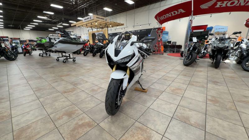 New 2026 Honda CBR1000RR Image 4