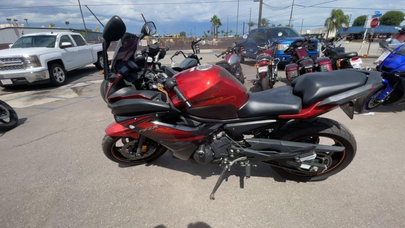 Used 2011 Yamaha FZ6R CA Image 6