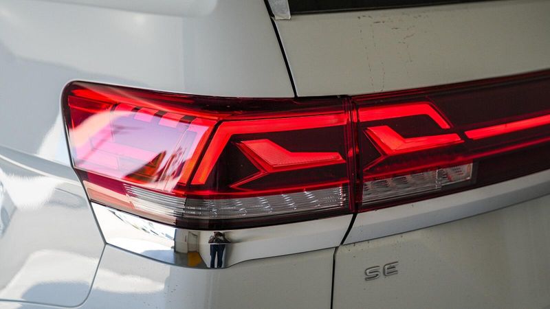 2025 Volkswagen Atlas 2.0T SE w/TechnologyImage 8