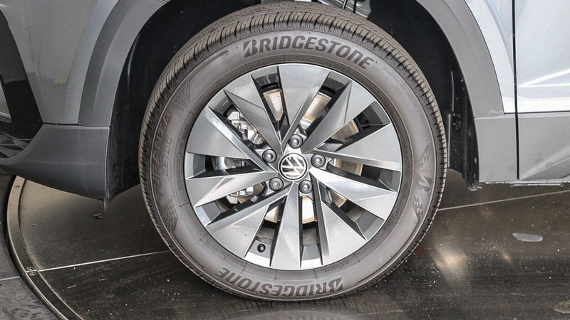 2024 Volkswagen Taos 1.5T SImage 10