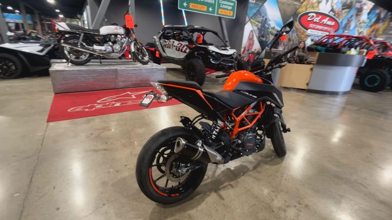 2023 KTM DUKE 390 Image 8
