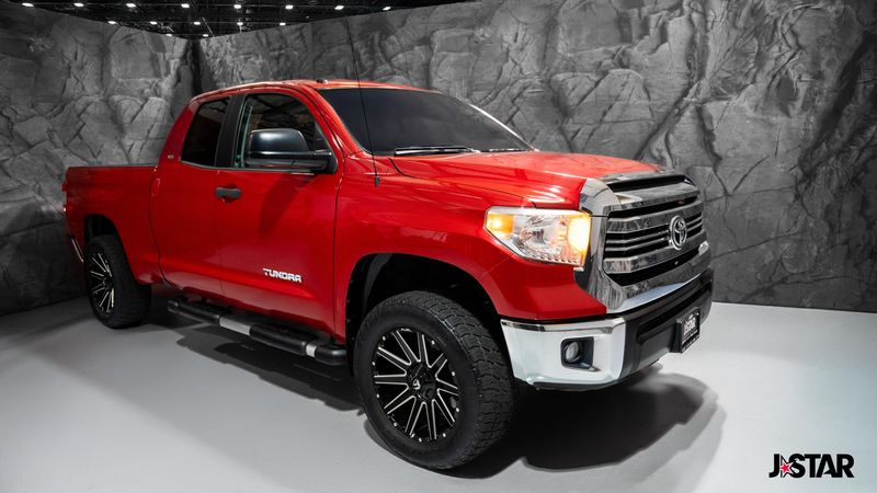 2017 Toyota Tundra SR5 photo 28