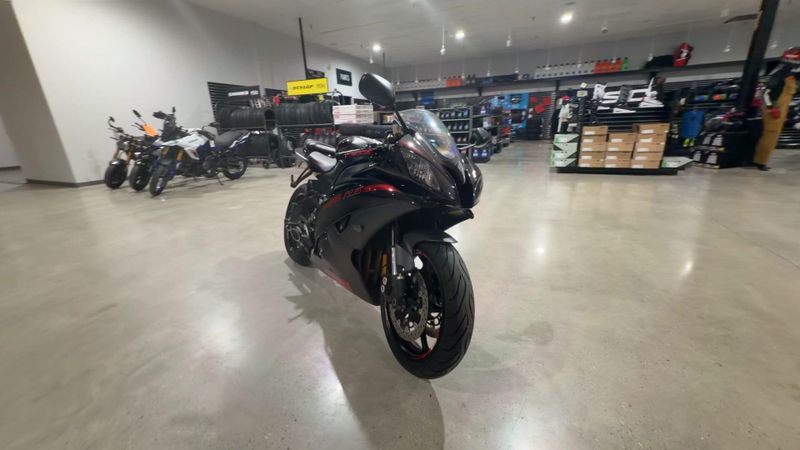 Used 2015 Yamaha YZF-R6 Image 7