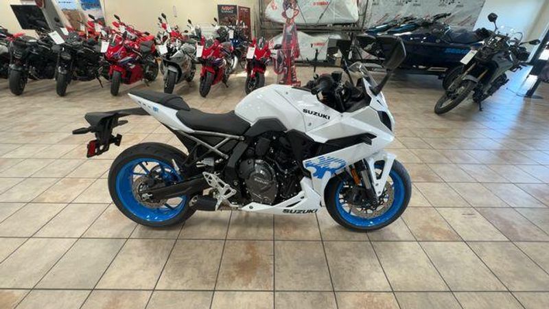 New 2027 Suzuki GSX-8R Image 5