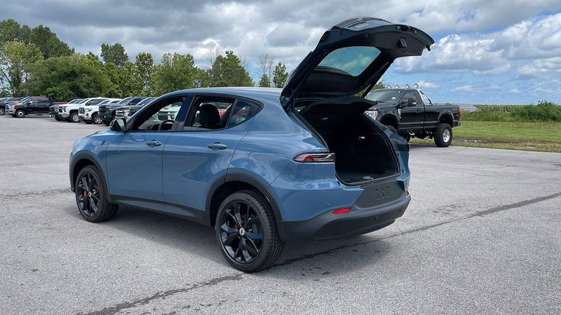 2023 Dodge Hornet GT Plus photo 8