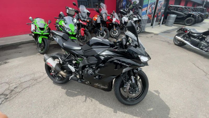 Used 2024 Kawasaki NINJA ZX-4RR Image 5