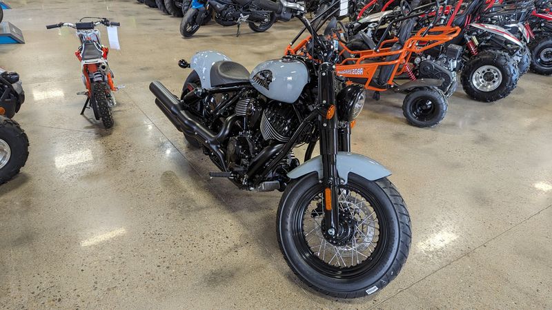 2024 INDIAN MOTORCYCLE CHIEF BOBBER DH STORM GRAY 49ST Dark HorseImage 3