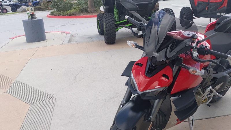 Used 2021 Ducati STREETFIGHTER V4 Image 3