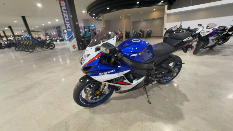 New 2026 Suzuki GSX-R750Z 40TH ANNIVERSARY EDITION Image 5