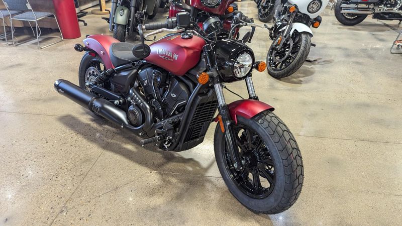 2025 INDIAN MOTORCYCLE INDIAN SCOUT BOBBER LIMITED WITH TECHNOLOGY PACKAGE SUNSET RED SMOKE in a SUNSET RED SMOKE exterior color. Family PowerSports (877) 886-1997 familypowersports.com 