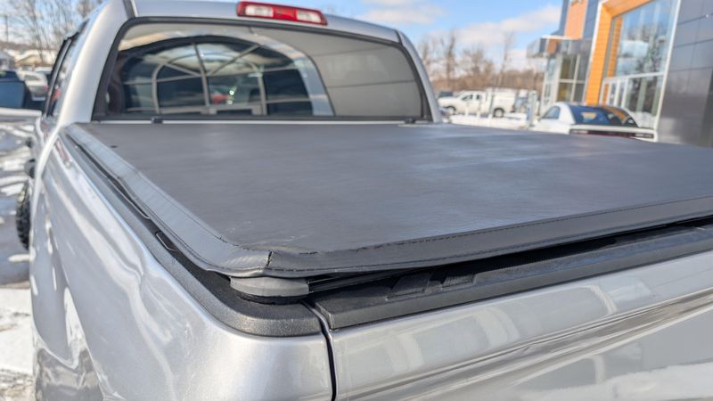 Used 2015 Toyota Tundra 4WD Truck Image 9