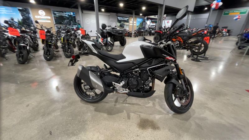 New 2025 CFMOTO 450NK Image 9