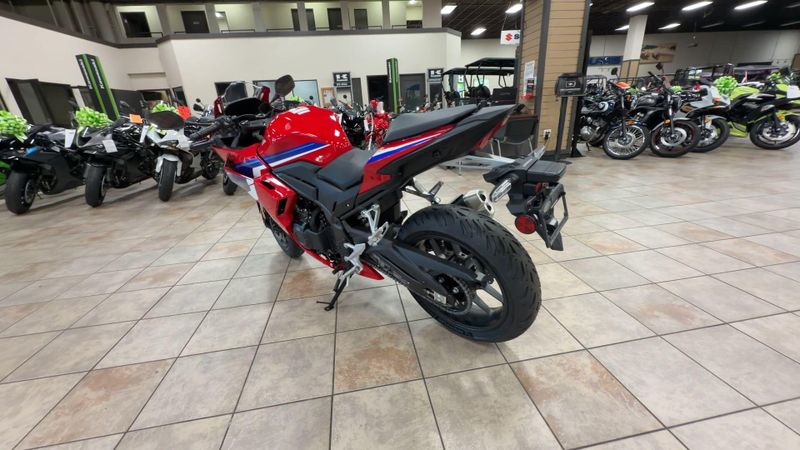 New 2025 Honda CBR500R ABS Image 7