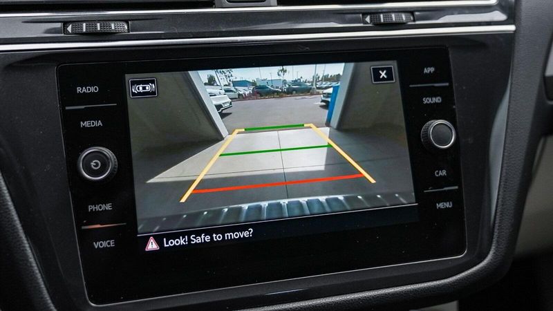 2023 Volkswagen Tiguan 2.0T SEImage 23