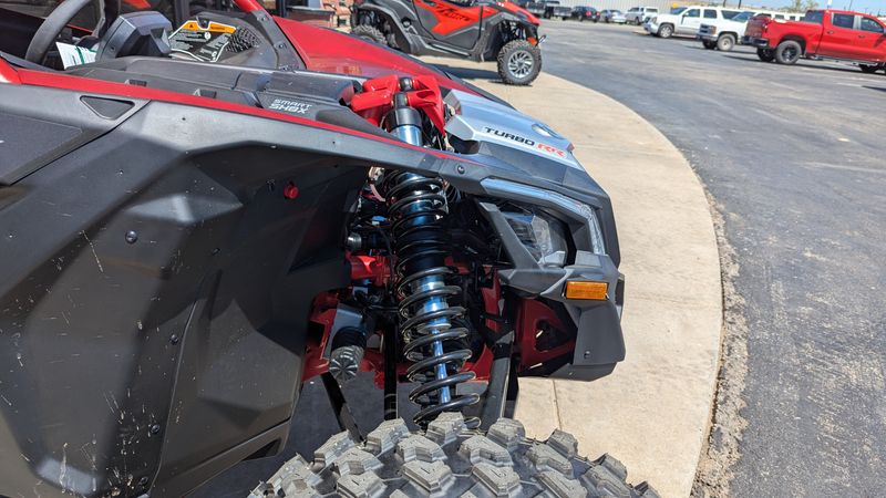 2025 Can-Am MAVERICK MAX XRS 72 TURBO RR FIERY RED AND HYPER SILVERImage 9