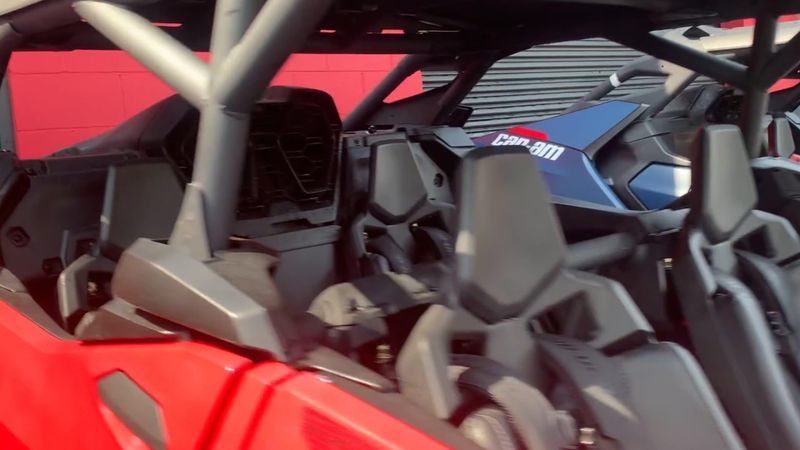 New 2025 Can-Am MAVERICK R MAX X 999T DCT Image 7