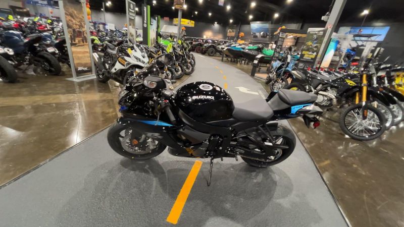 New 2027 Suzuki GSX-R750 Image 5