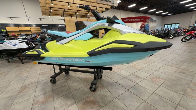 New 2025 Yamaha JETBLASTER PRO (3UP) Image 2