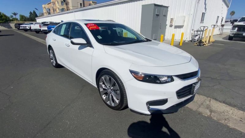 2017 Chevrolet Malibu PremierImage 4