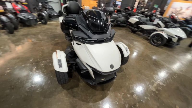 New 2026 Can-Am SPYDER RT SEA-TO-SKY (SE6) Image 6