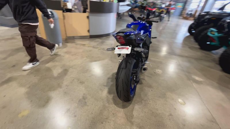 Used 2023 Yamaha YZF-R7 Image 8