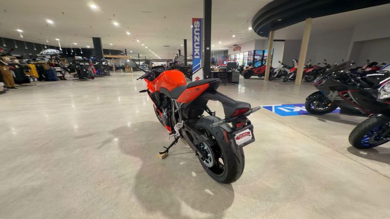 New 2026 Suzuki GSX-8R Image 2