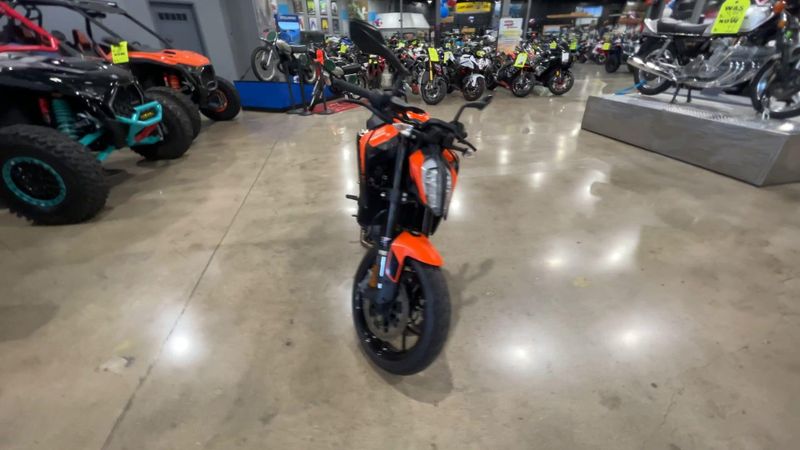 Used 2022 KTM 890 DUKE Image 3