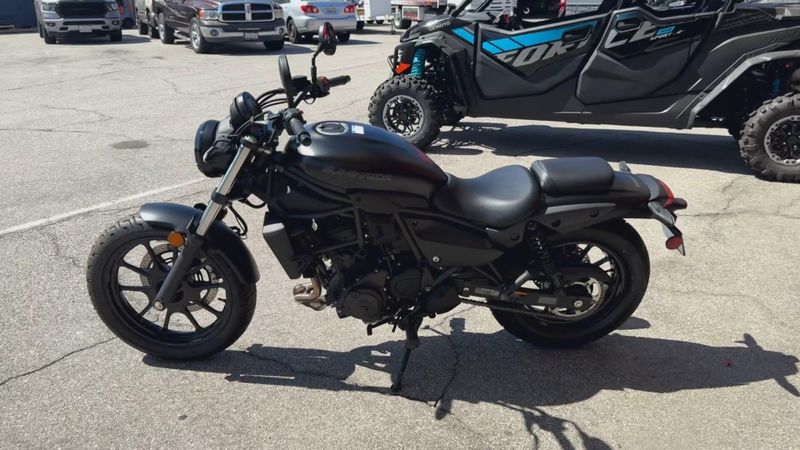 New 2026 Kawasaki ELIMINATOR ABS Image 9