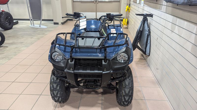 2025 KAWASAKI BRUTE FORCE 300 in a GRAYISH BLUE exterior color. Family PowerSports (877) 886-1997 familypowersports.com 