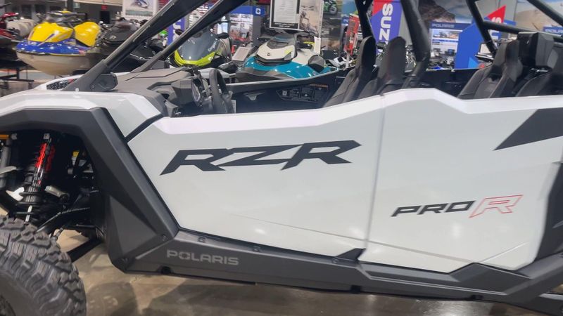 New 2026 Polaris RZR PRO R 4 ULTIMATE Image 8