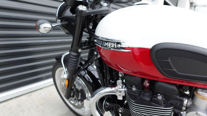 New 2025 Triumph Bonneville T120 