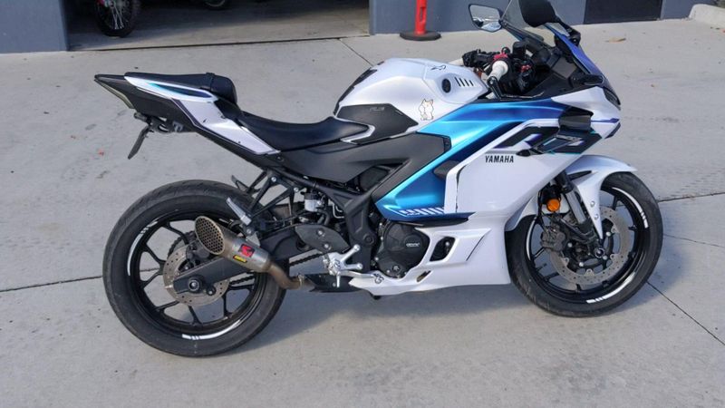 Used 2025 Yamaha YZF-R3 ABS CA Image 5