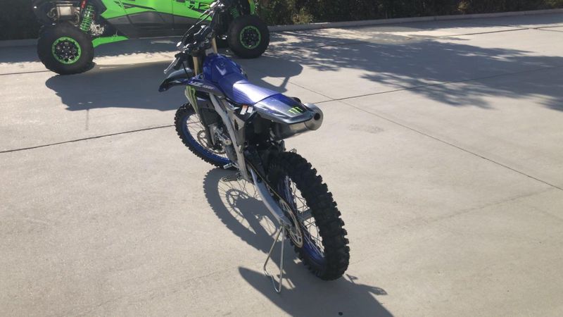 New 2027 Yamaha YZ450F MONSTER EDITION Image 3