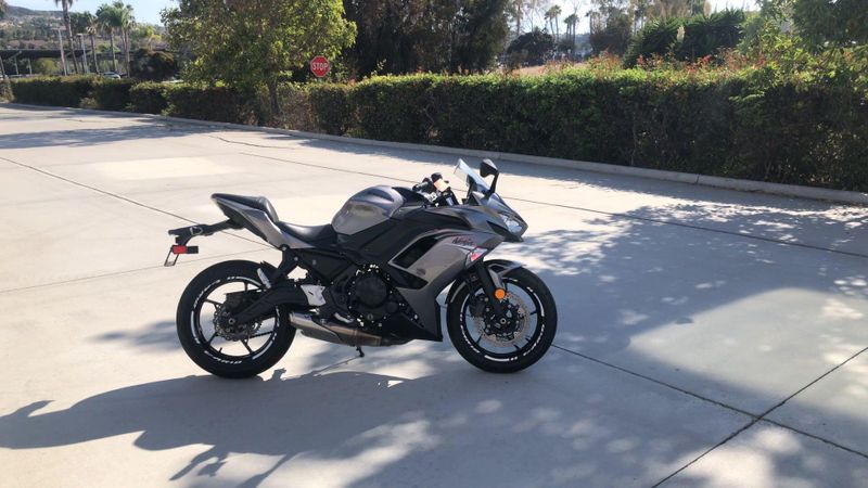 Used 2021 Kawasaki NINJA 650 Image 3