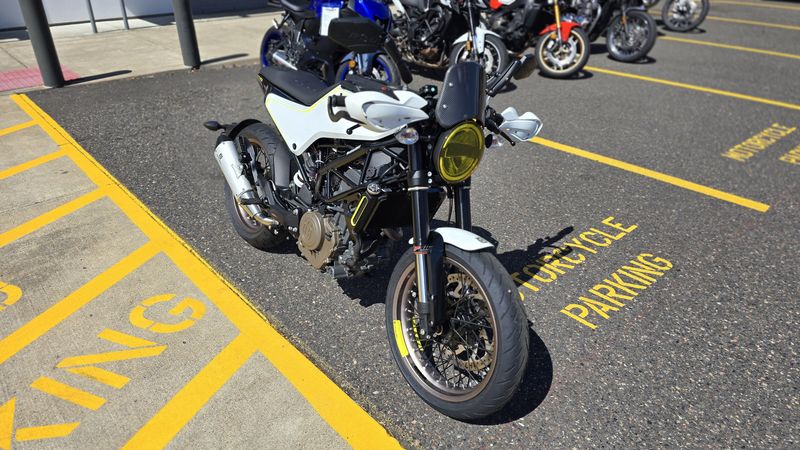 Used 2019 Husqvarna VITPILEN 401 