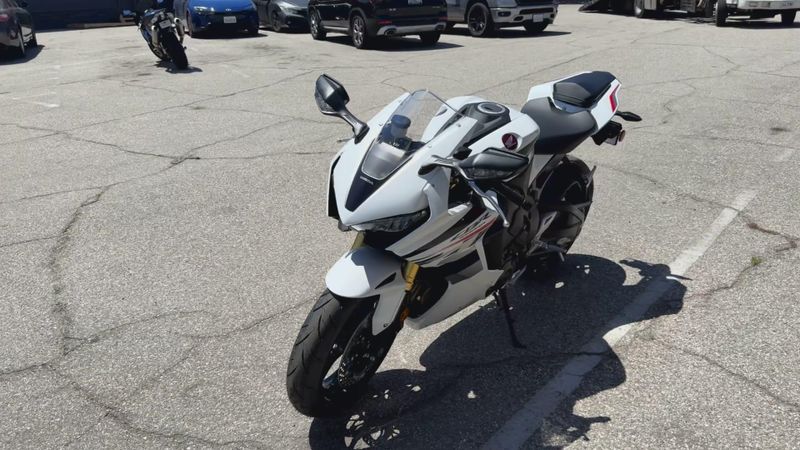 New 2027 Honda CBR1000RR Image 8