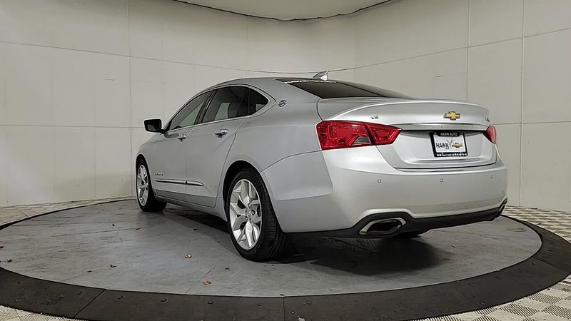 2019 Chevrolet Impala Premier photo 2