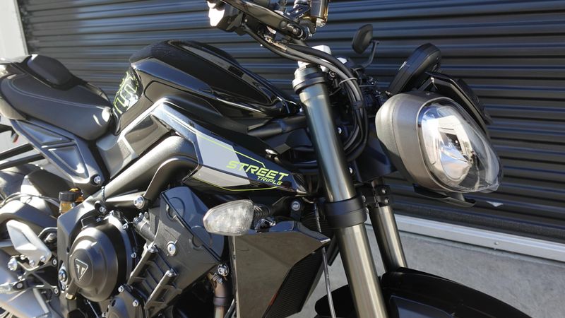 New 2025 Triumph Street Triple 765 RS 