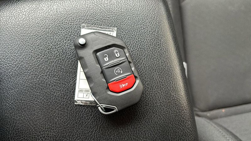 Used 2021 Jeep Wrangler Unlimited WillysImage 15