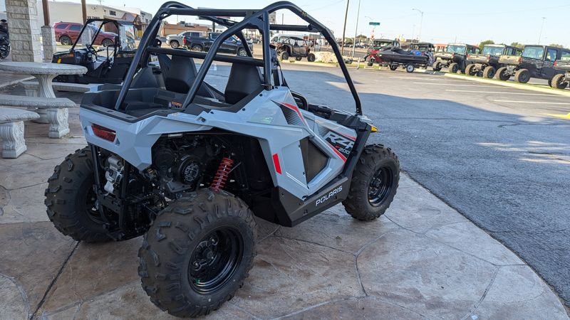 2024 Polaris RZR 200 EFI STORM GRAY Image 6