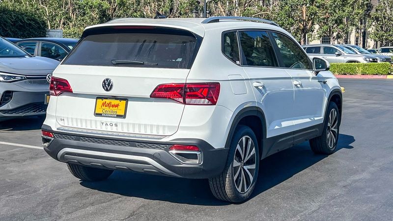 2024 Volkswagen Taos 1.5T SEImage 6