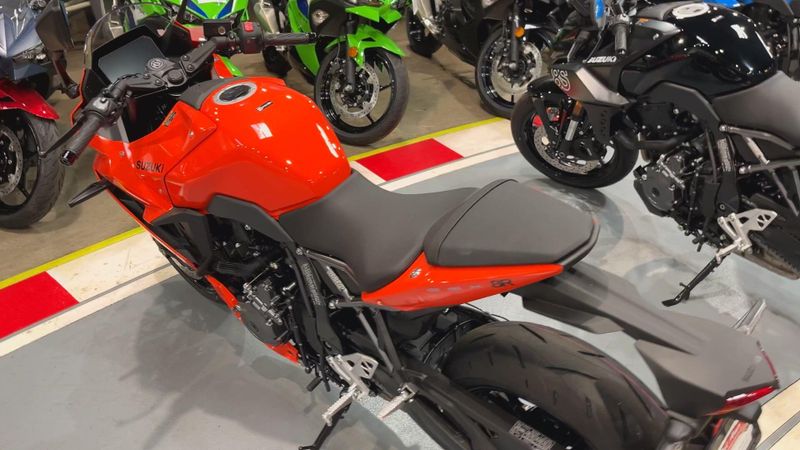 New 2026 Suzuki GSX-8R Image 3