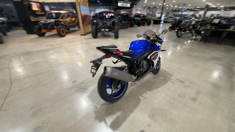 New 2027 Suzuki GSX-R1000R 40TH ANNIVERSARY EDITION Image 4