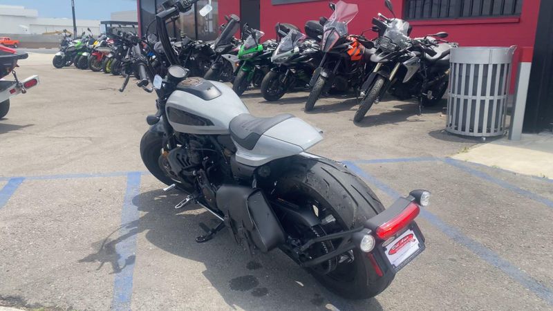 Used 2024 Harley-Davidson Sportster Image 7