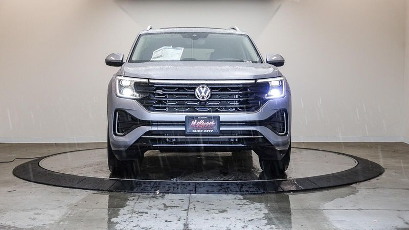 2025 Volkswagen Atlas 2.0T SEL Premium R-LineImage 6