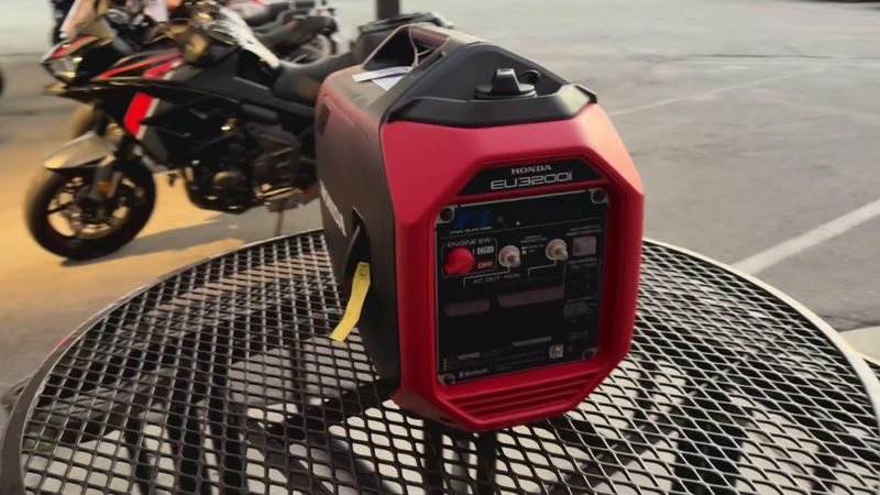 New 2025 Honda EU3200I Image 2